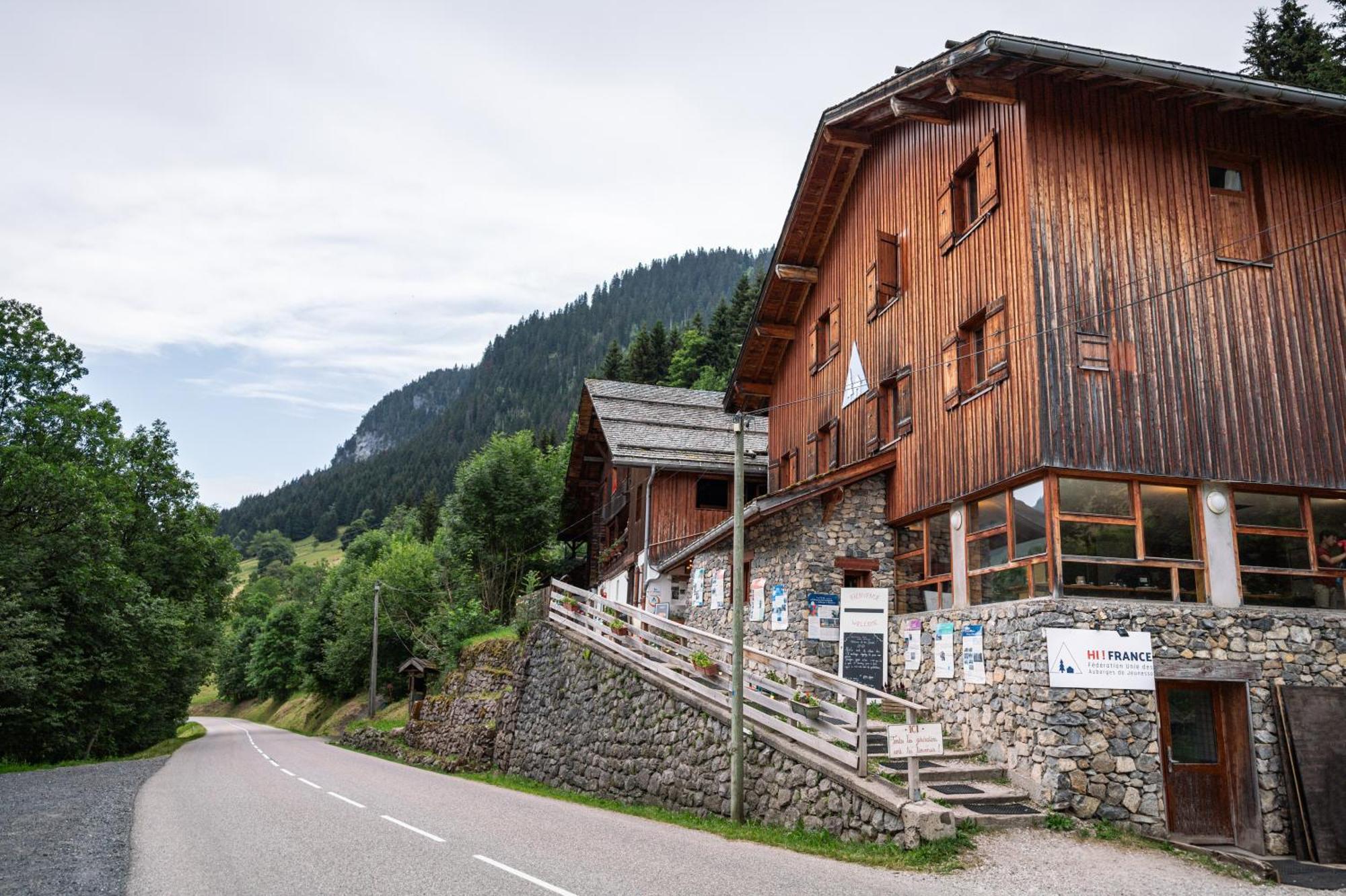 Auberge De Jeunesse Hi Ла-Клюза Екстер'єр фото