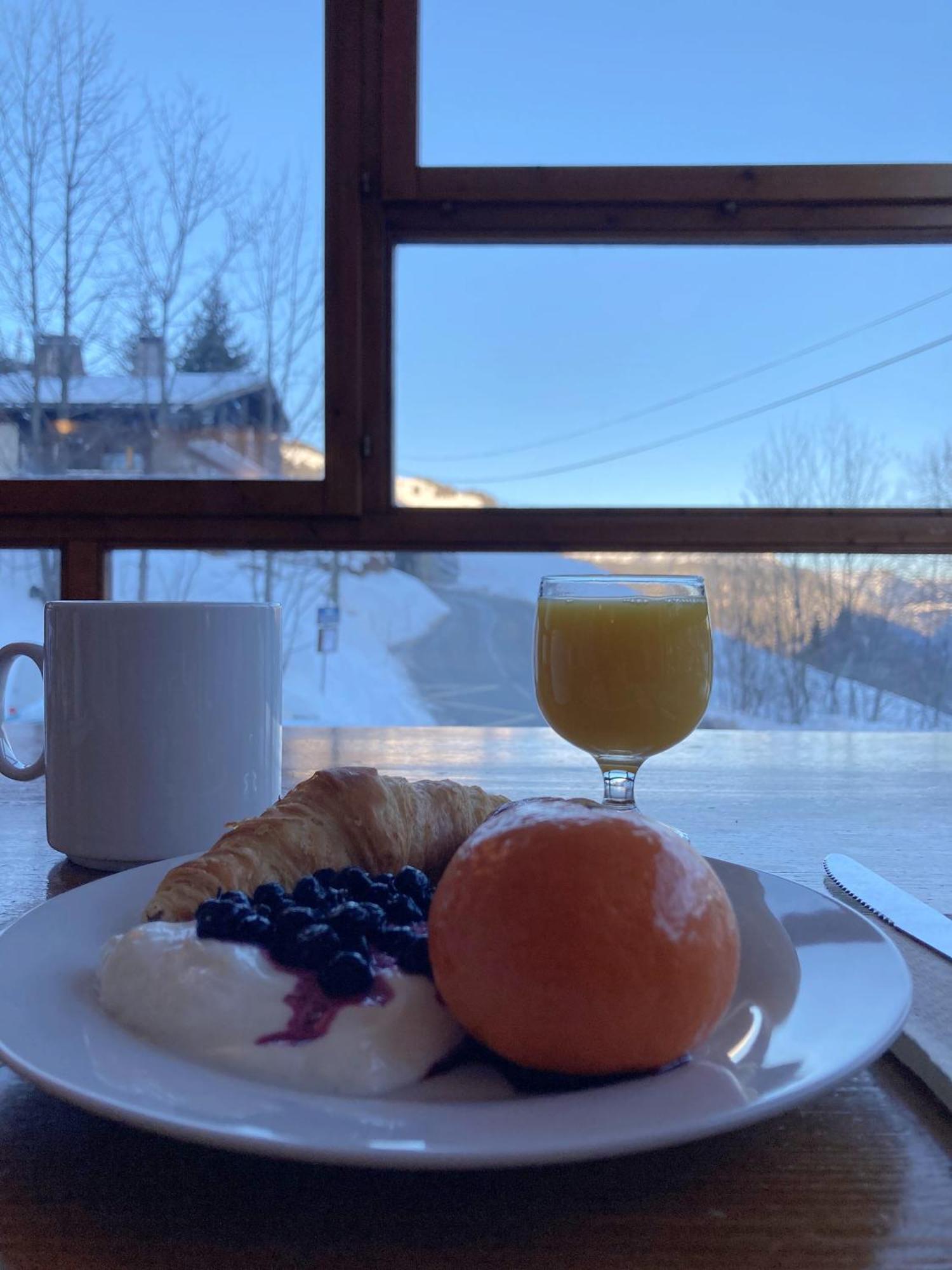 Auberge De Jeunesse Hi Ла-Клюза Екстер'єр фото