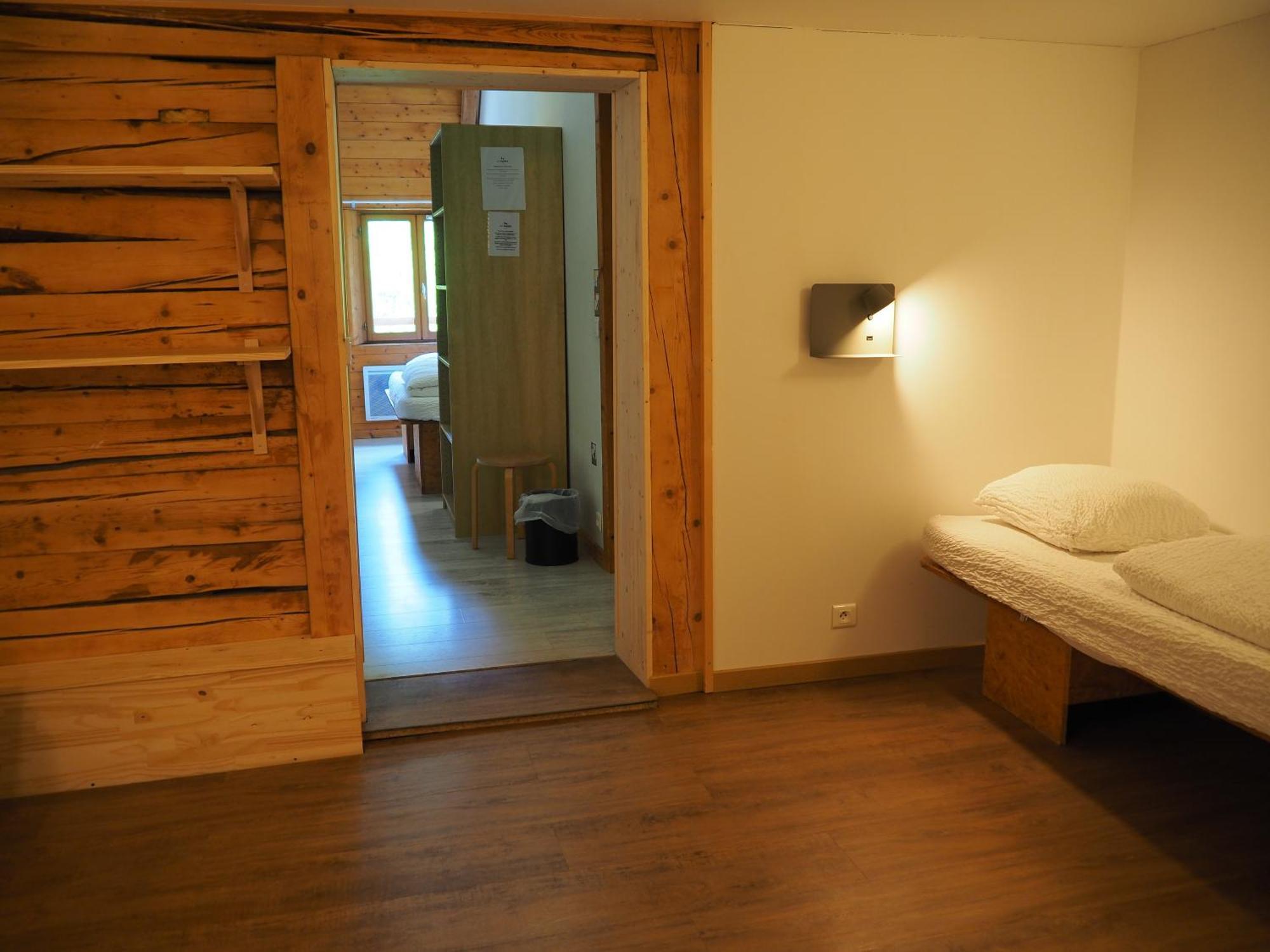 Auberge De Jeunesse Hi Ла-Клюза Екстер'єр фото