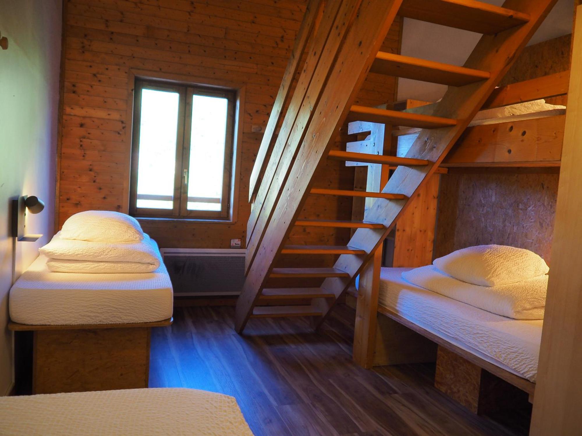 Auberge De Jeunesse Hi Ла-Клюза Екстер'єр фото